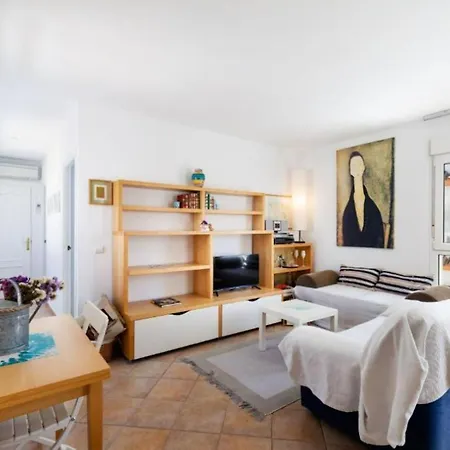 Apartment Bright With Air Conditioning In 65 M² *