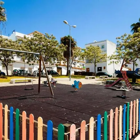 Bright With Air Conditioning In 65 M² Conil De La Frontera
