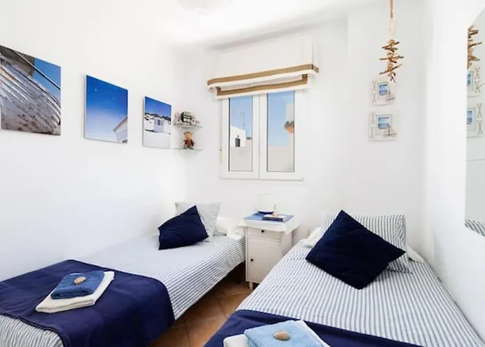 Апартаменты Spacious In 65 M²