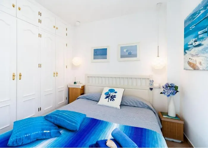 Апартаменты Spacious In 65 M²